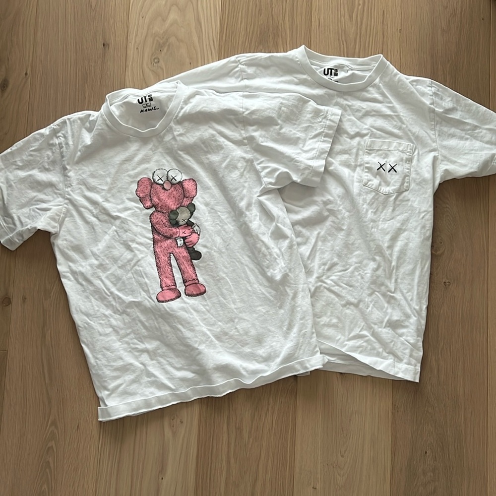 Uniqlo X Kaws T-Shirt 2-pack (White) in Size Medium